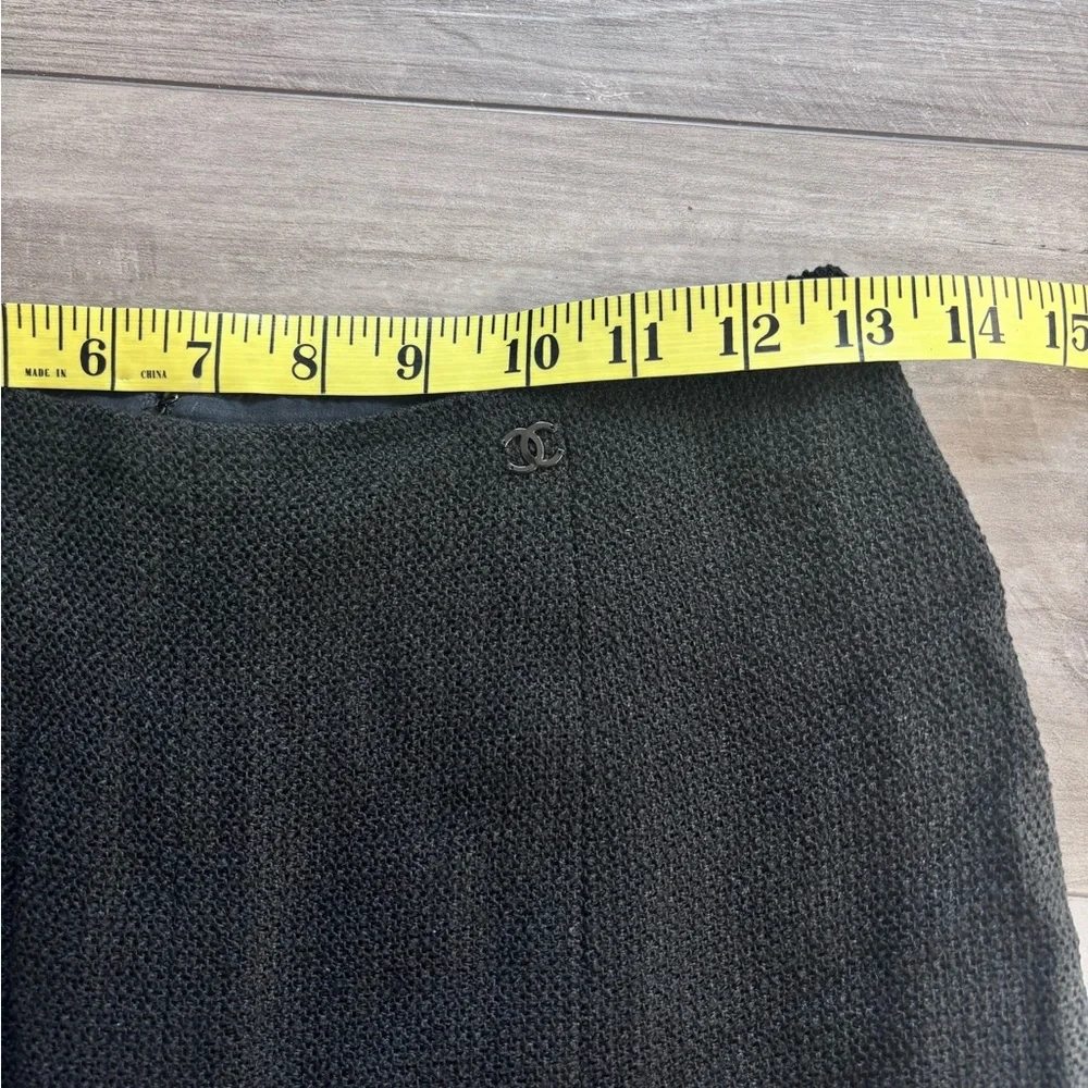 CHANEL Black Textured Wool-Blend Long Skirt 36 - Picture 5 of 8